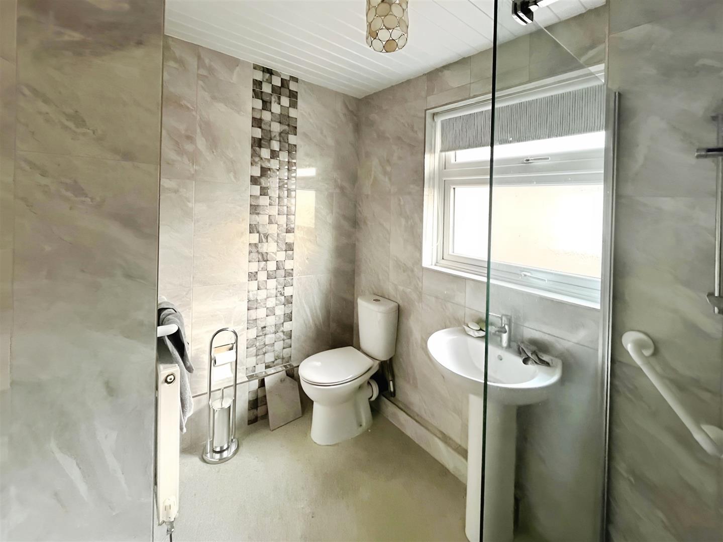 Gelli Gwyn Road, Treboeth, Swansea, SA6 7PR